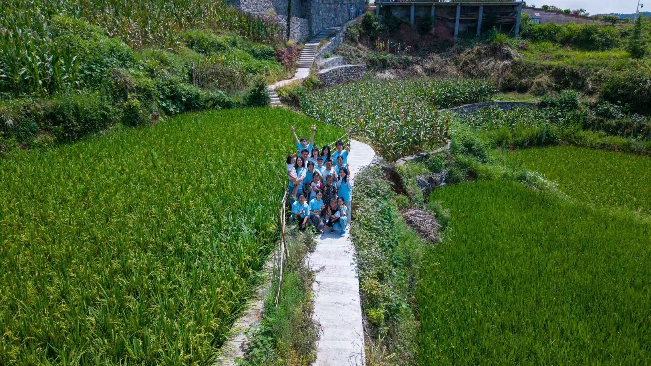 104841