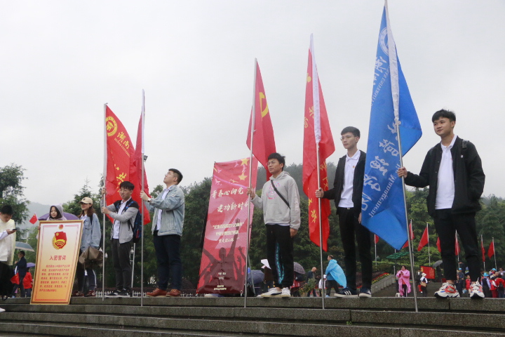 重走韶山路新闻3