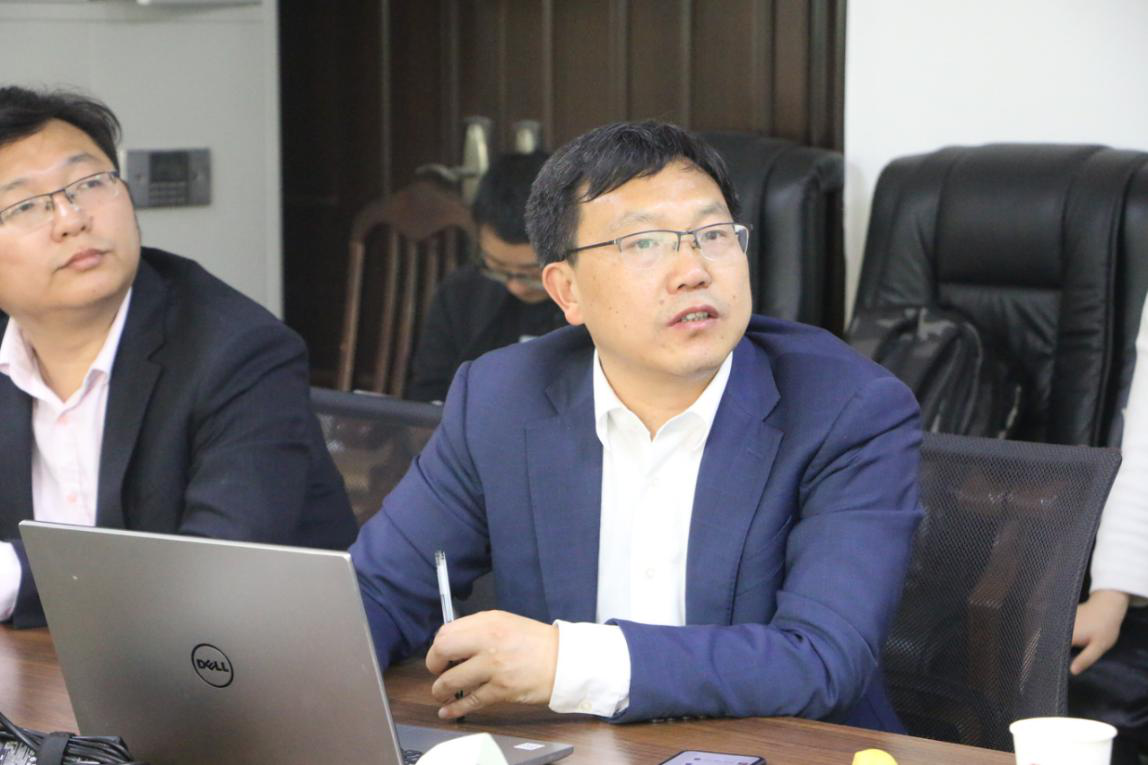 03902b2dfd9f93b1acc46595b96beb7b