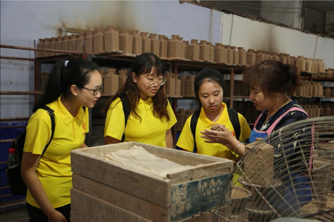 湖南工商大学青春奋斗•浦市文化组在浦市古镇进行实地调研4